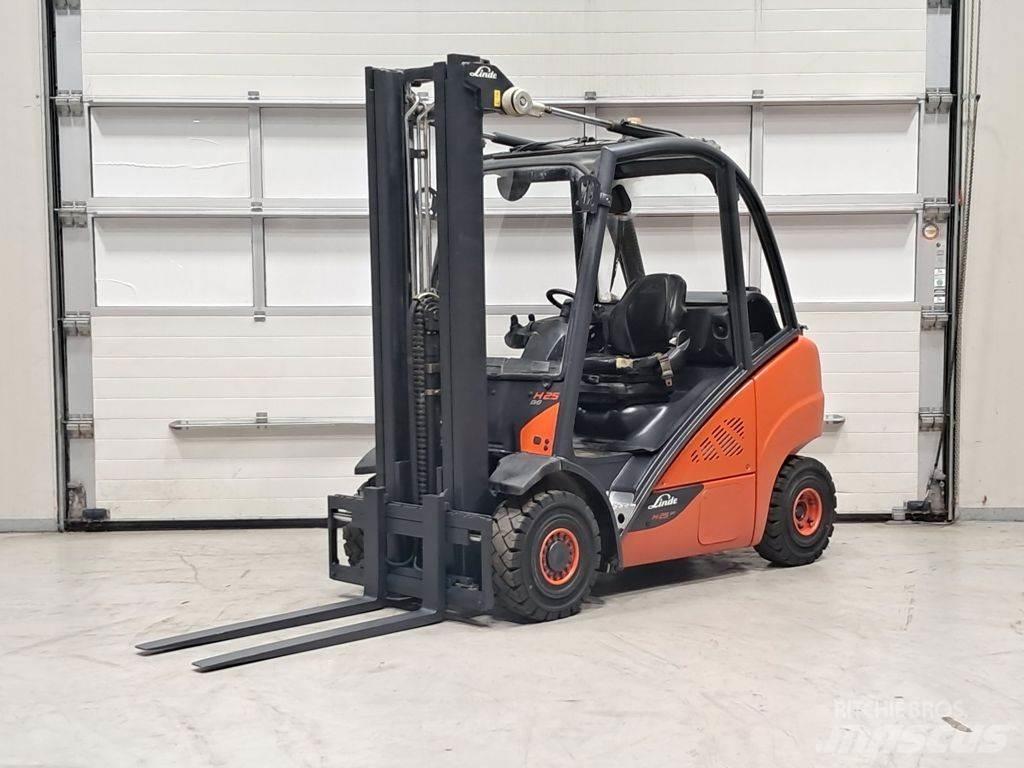 Linde H25T-02 LPG tehnika