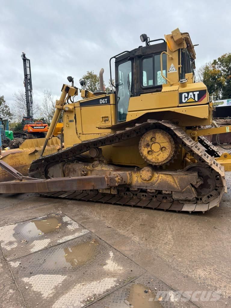 CAT D 6 T LGP Kāpurķēžu buldozeri