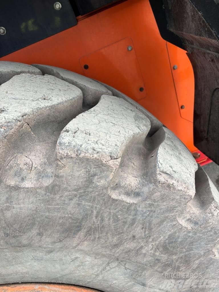 Hitachi ZW 250-6 Iekrāvēji uz riteņiem