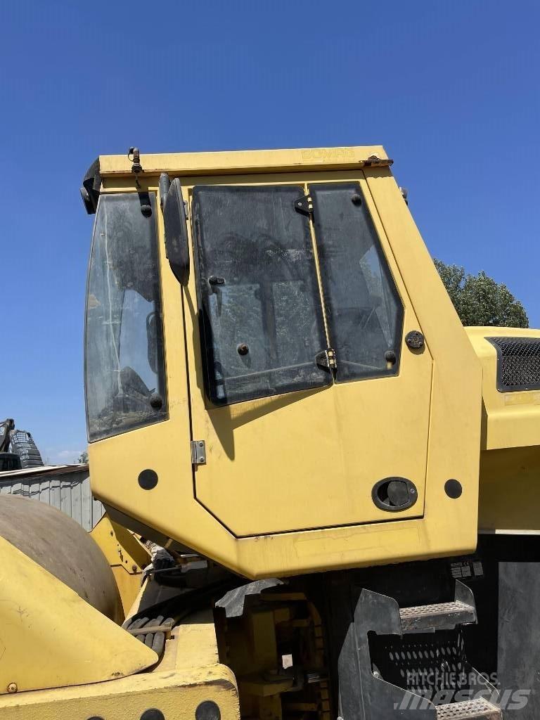 Bomag 226-4 Vienvalča grunts veltņi
