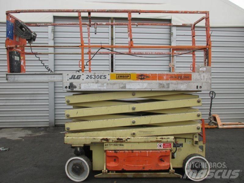 JLG 2630 ES Šķerveida pacēlāji