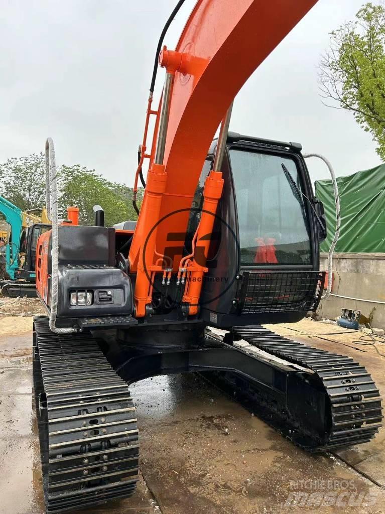 Hitachi ZX 120-6 Vidēja lieluma ekskavatori 7 t - 12 t