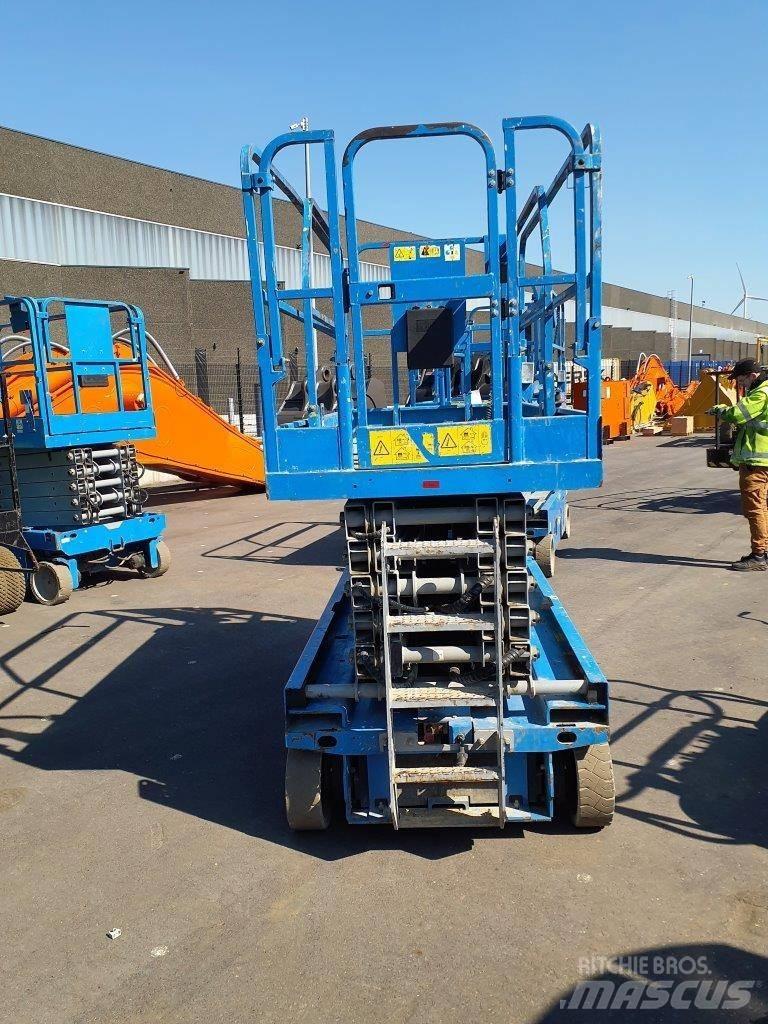 GENIE GS4047 Šķerveida pacēlāji