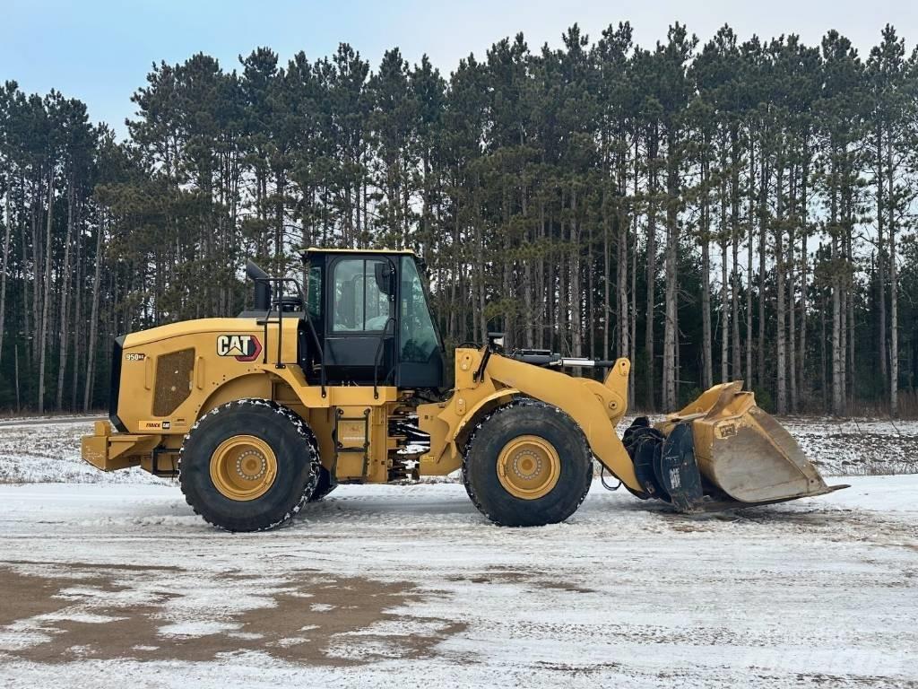CAT 950 Iekrāvēji uz riteņiem