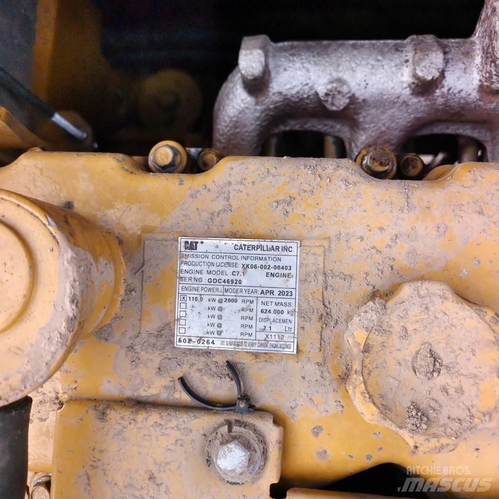 CAT 320D Kāpurķēžu ekskavatori