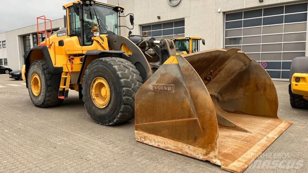 Volvo L260H Iekrāvēji uz riteņiem