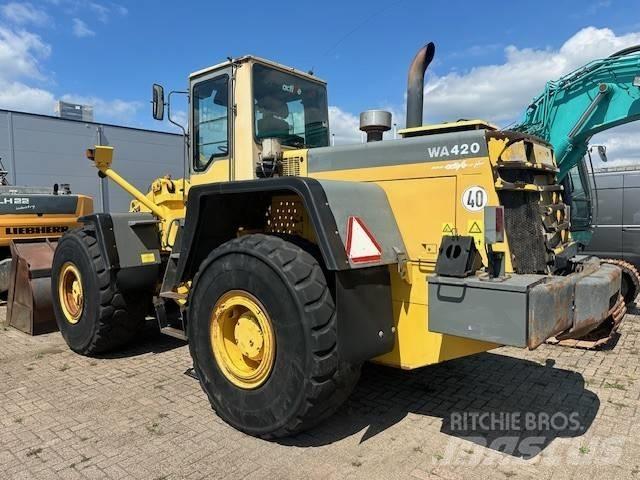 Komatsu WA 420-3 Iekrāvēji uz riteņiem