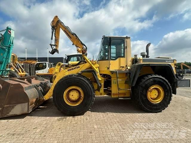 Komatsu WA 420-3 Iekrāvēji uz riteņiem