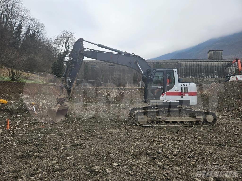 Doosan DX 235 LCR Kāpurķēžu ekskavatori