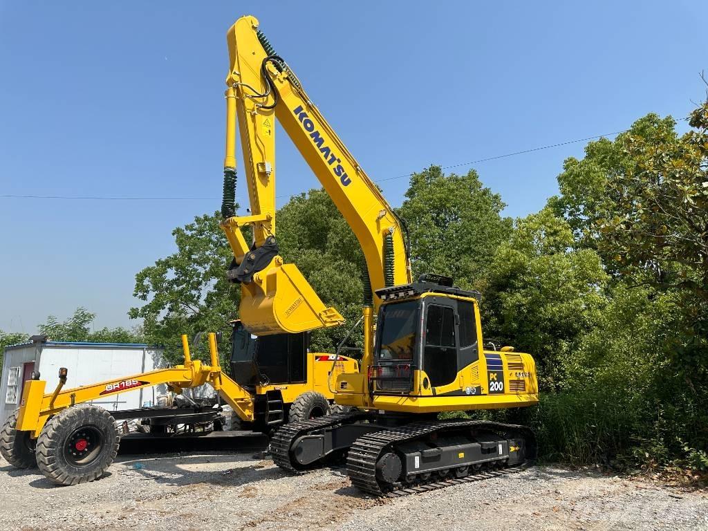 Komatsu PC200-8 Kāpurķēžu ekskavatori