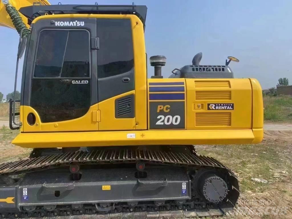 Komatsu PC 200-8 Vidēja lieluma ekskavatori 7 t - 12 t