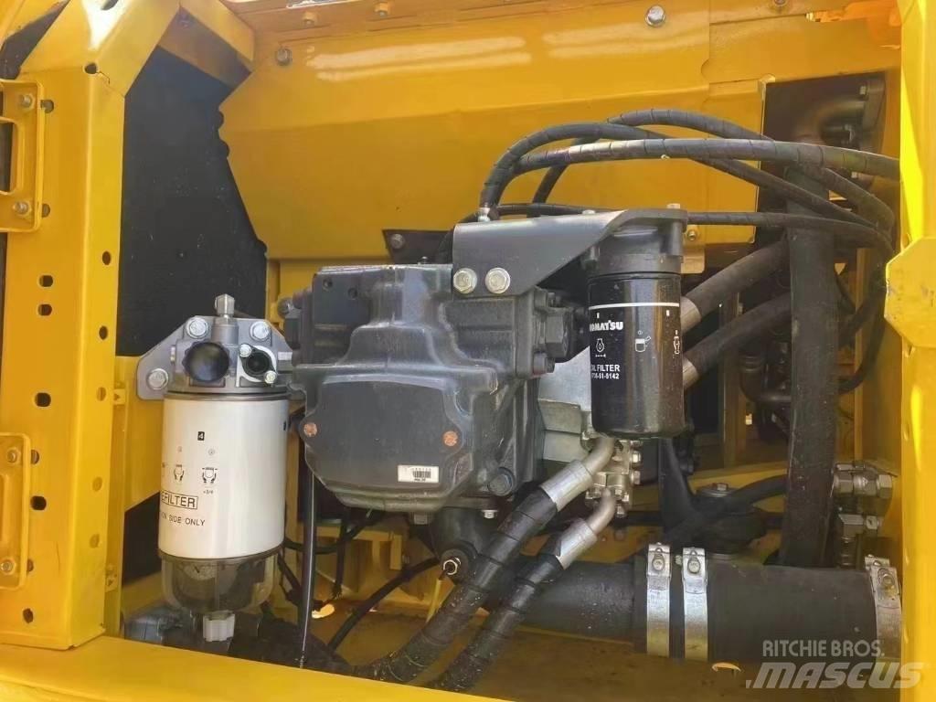 Komatsu PC 200-8 Vidēja lieluma ekskavatori 7 t - 12 t