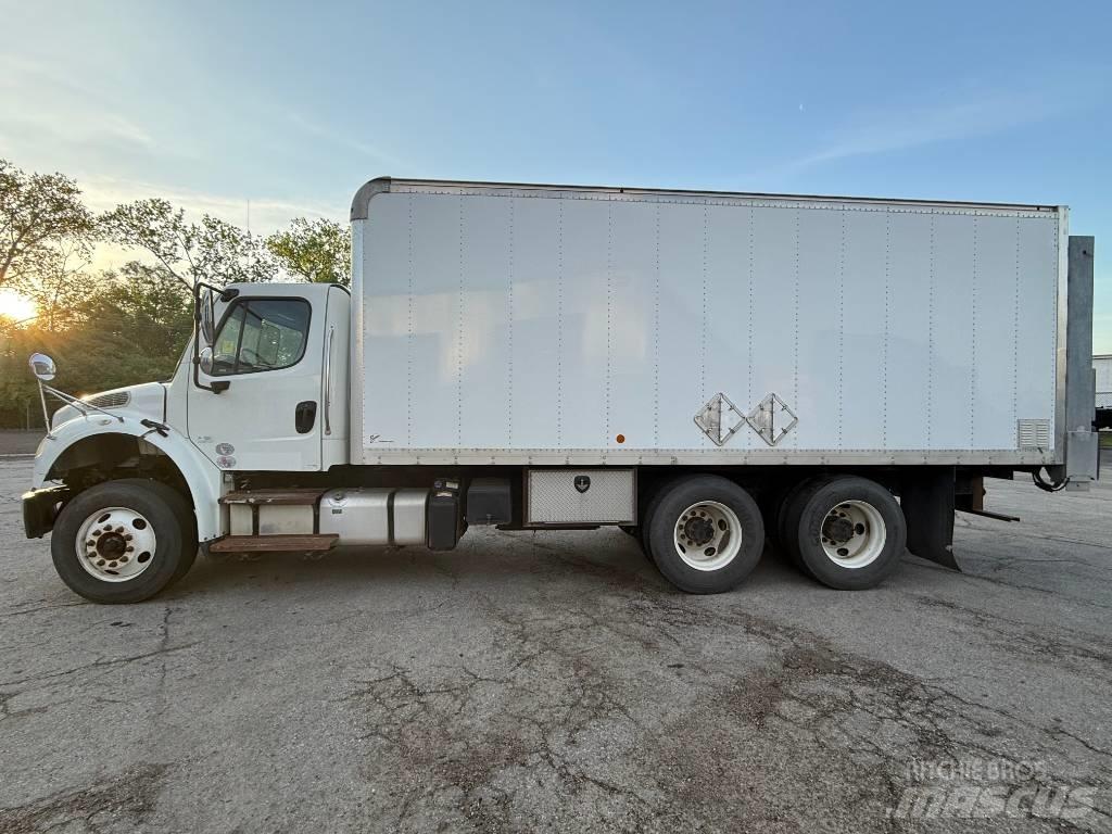 Freightliner M 106 Furgons