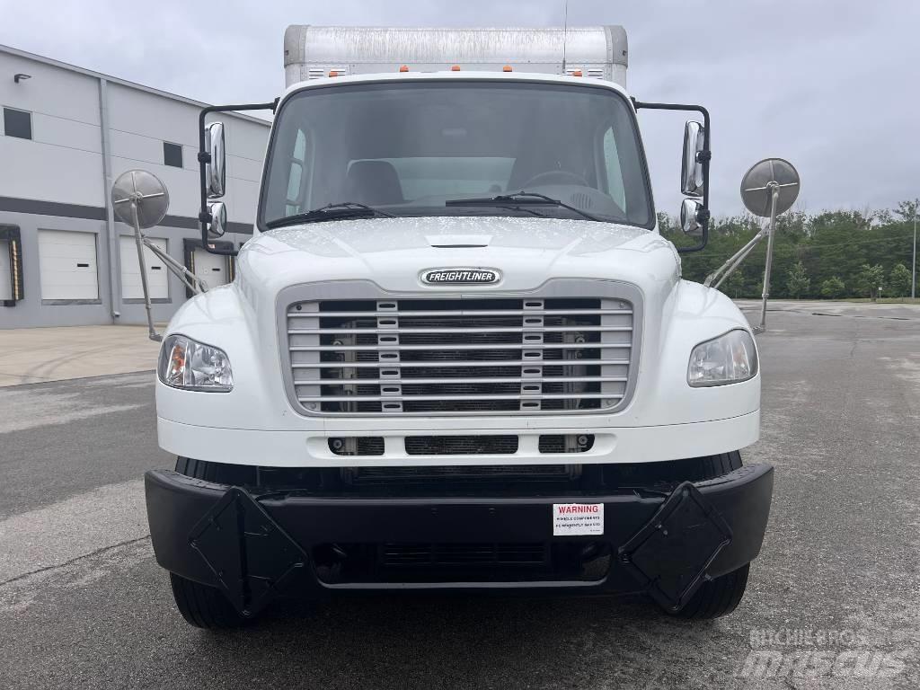 Freightliner M 106 Furgons