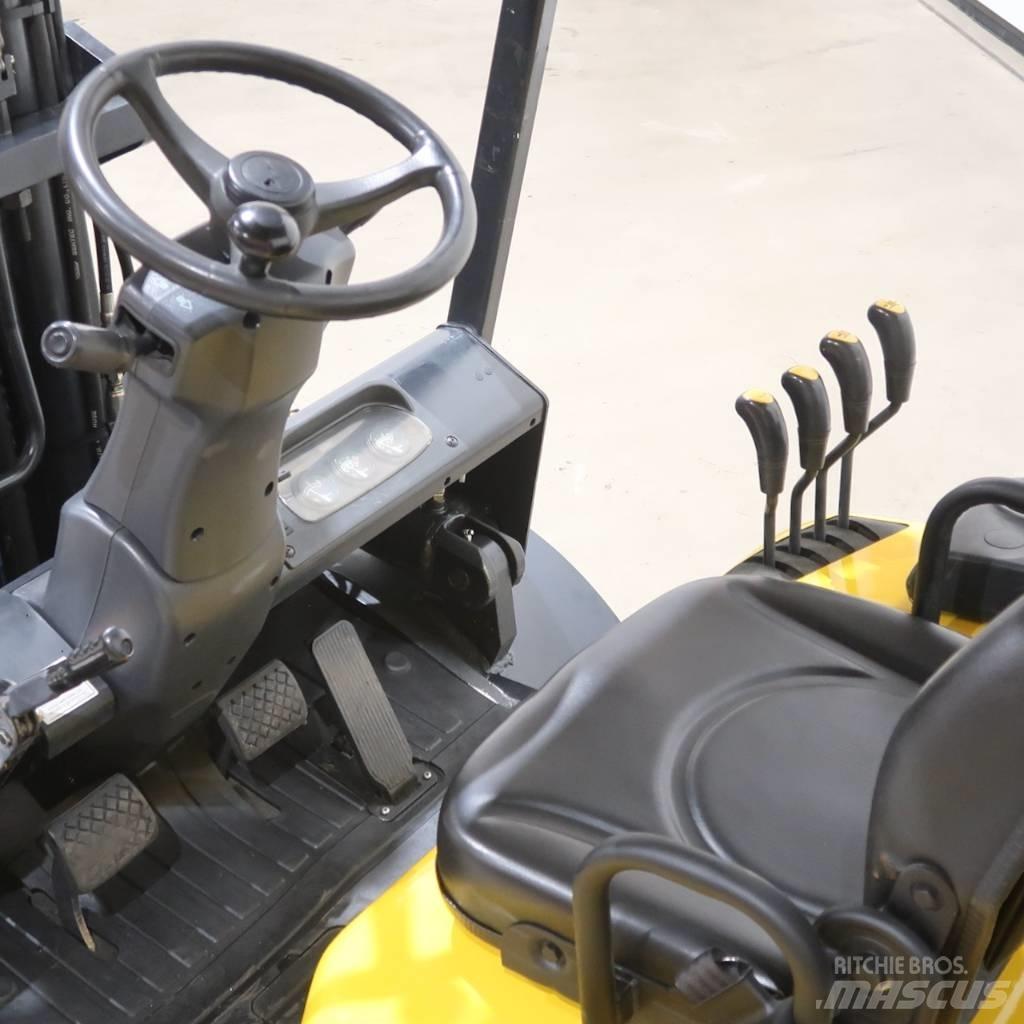 Doosan D50C-2 Tehnika ar dīzeļa dzinēju