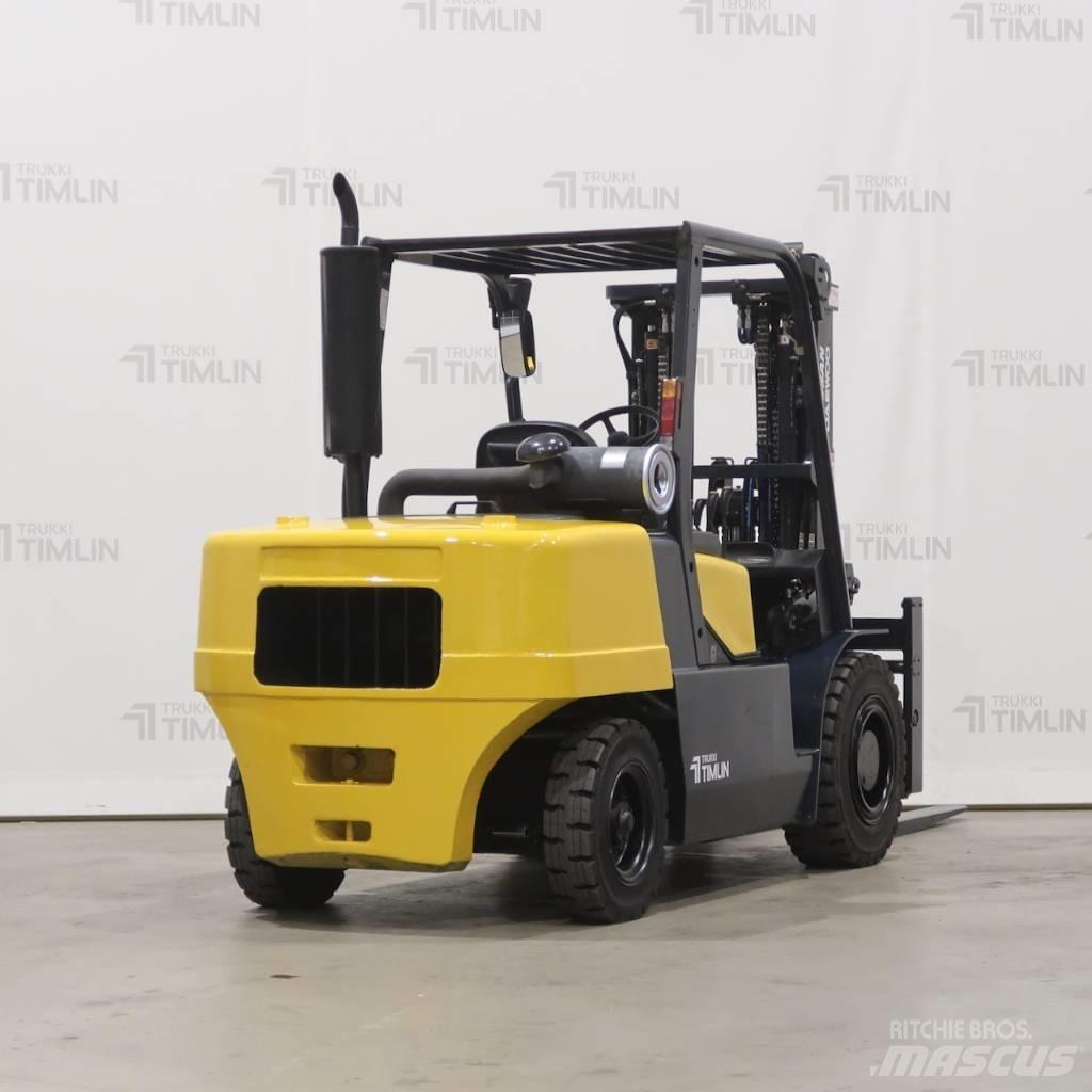 Doosan D50C-2 Tehnika ar dīzeļa dzinēju
