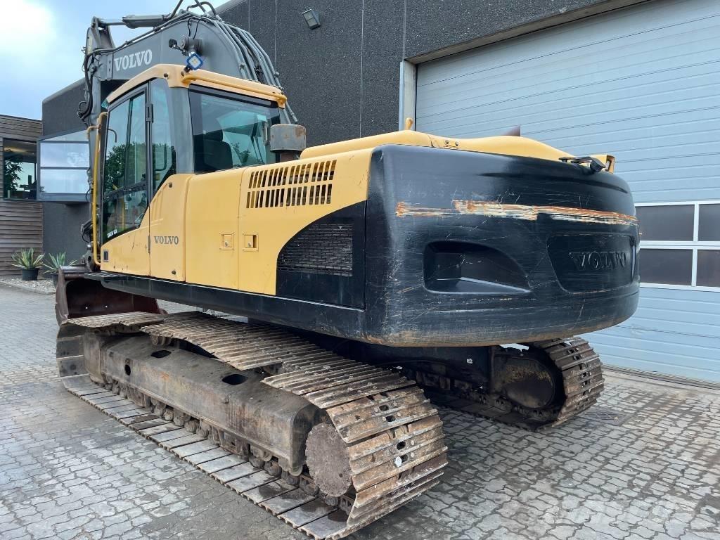 Volvo EC240C Kāpurķēžu ekskavatori