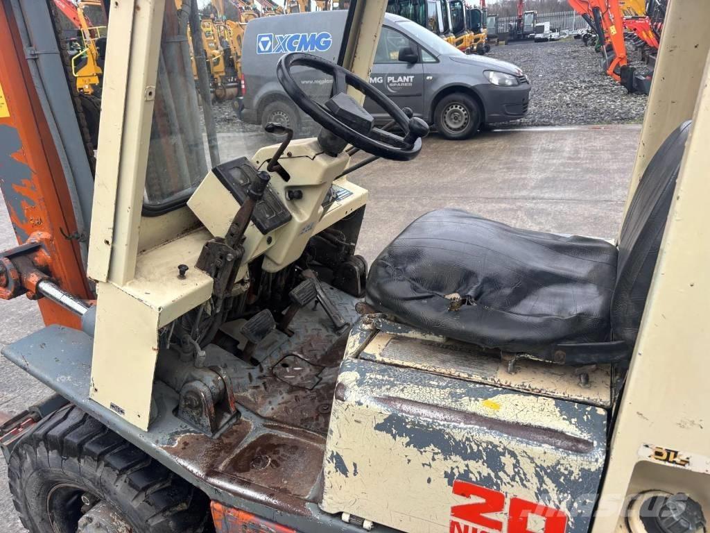 Nissan EH02A20U Tehnika ar dīzeļa dzinēju