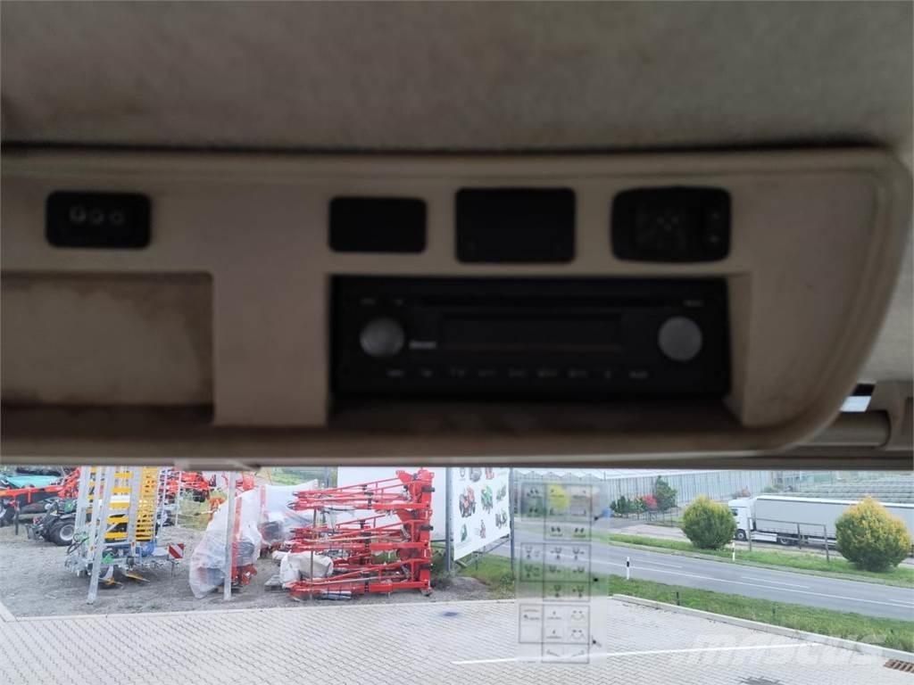 John Deere 7250R Traktori