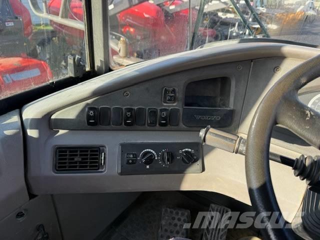 Volvo A 30 F Artikulētie pašizgāzēji