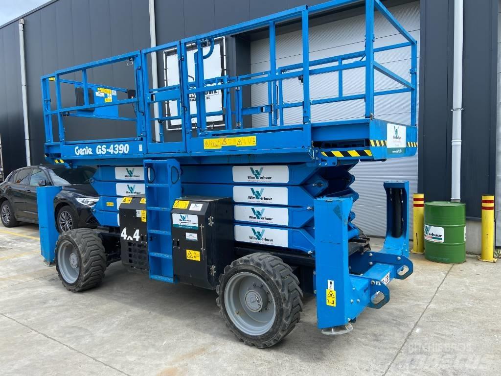 Genie GS 4390 Šķerveida pacēlāji