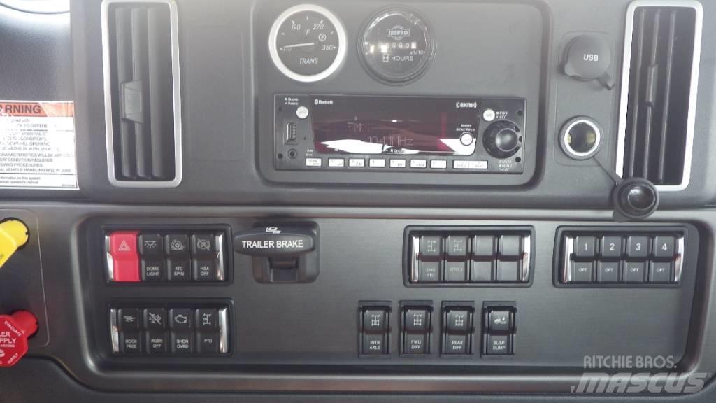 Freightliner 114 SD Šasija ar kabīni