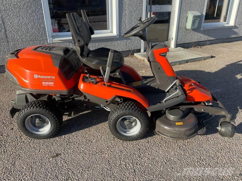 Husqvarna R320X AWD Mauriņa traktors
