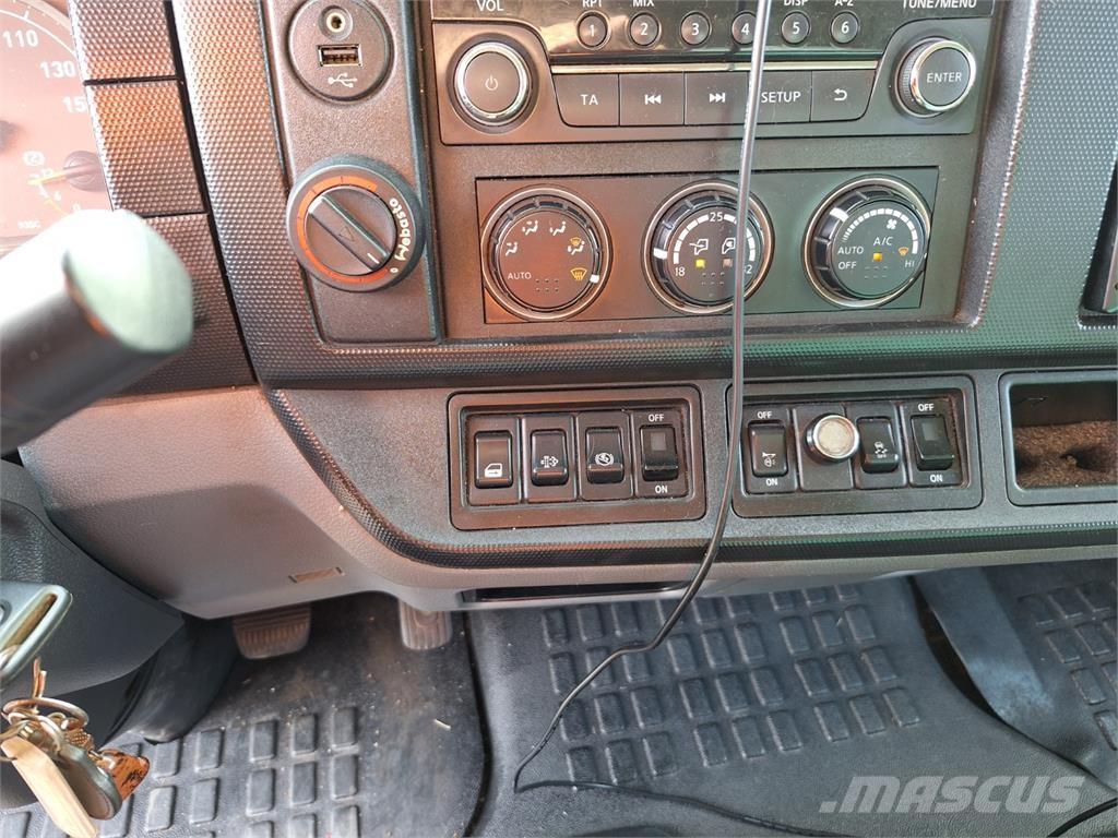 Renault D 7.5 Platformas/izkraušana no sāniem