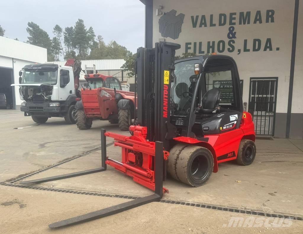 Manitou MI 30 D Tehnika ar dīzeļa dzinēju