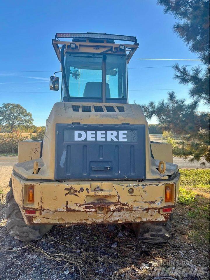John Deere 324H Iekrāvēji uz riteņiem
