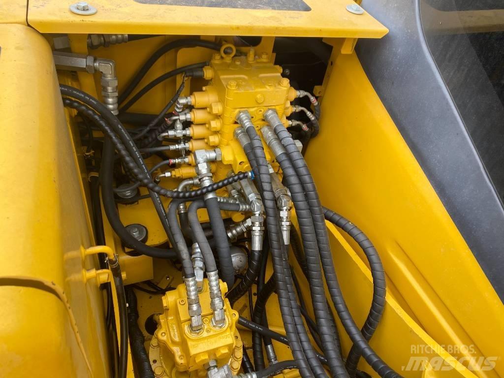 Komatsu 110LC-7 Kāpurķēžu ekskavatori