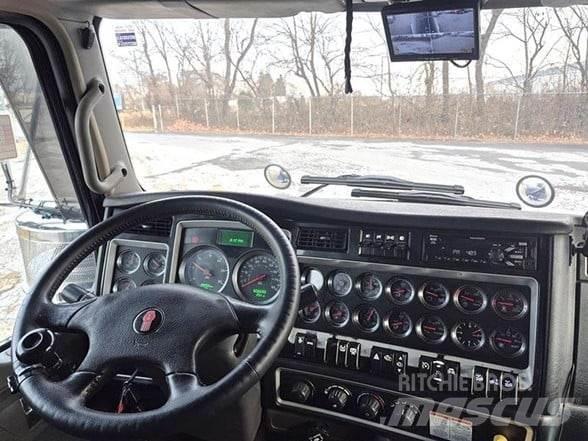 Kenworth T800 Pašizgāzējs
