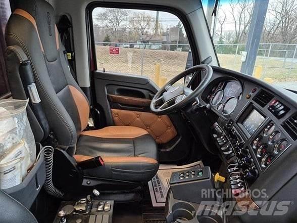 Kenworth T880 Pašizgāzējs