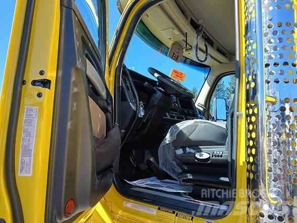Kenworth T880 Pašizgāzējs
