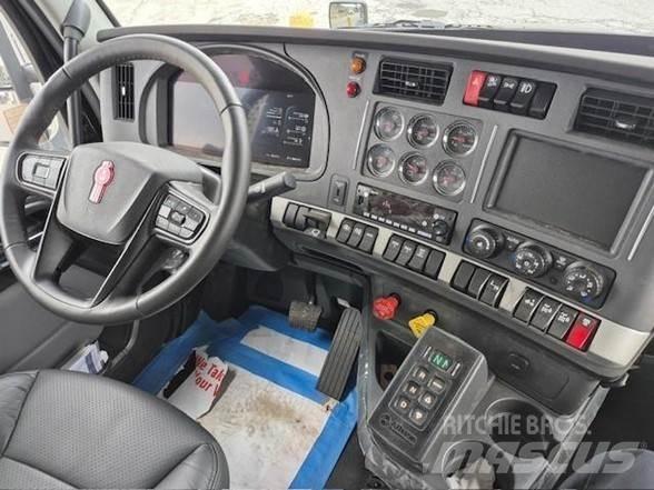 Kenworth T880 Pašizgāzējs