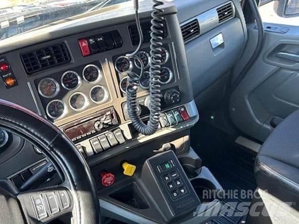 Kenworth T880 Pašizgāzējs