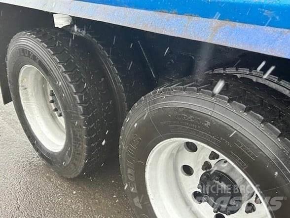 Kenworth T880 Pašizgāzējs