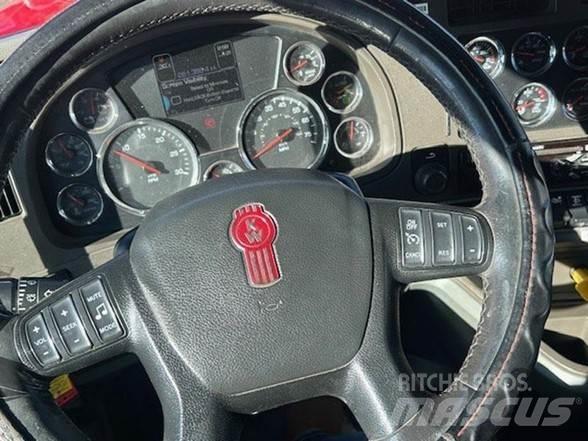 Kenworth T880 Pašizgāzējs