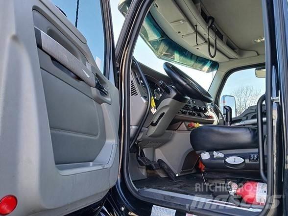 Kenworth T880 Pašizgāzējs