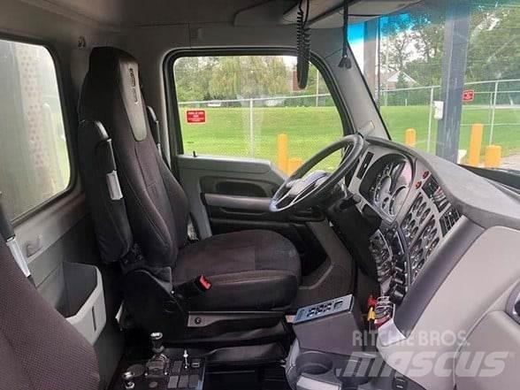 Kenworth T880 Pašizgāzējs
