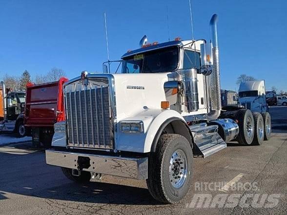 Kenworth W900B Vilcēji