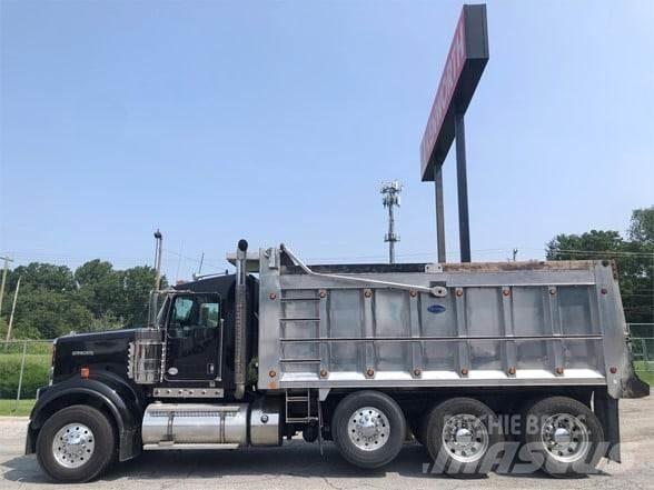Kenworth W900B Pašizgāzējs