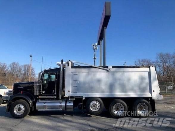 Kenworth W900B Pašizgāzējs