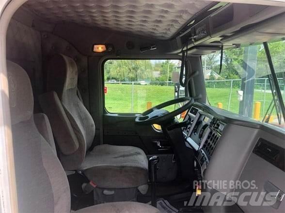 Kenworth W900B Vilcēji