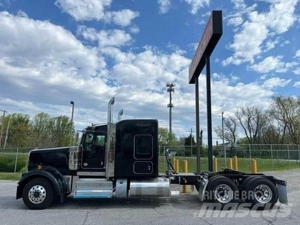 Kenworth W900L Vilcēji