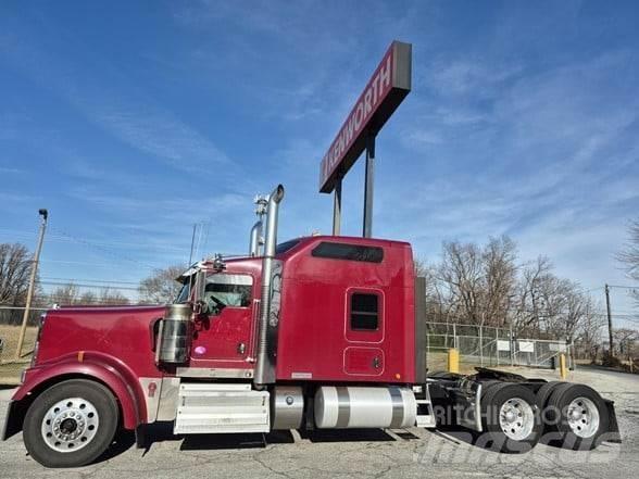 Kenworth W900L Vilcēji