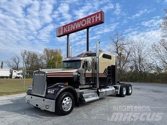Kenworth W900L Vilcēji
