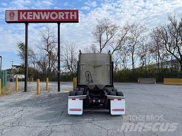 Kenworth W900L Vilcēji