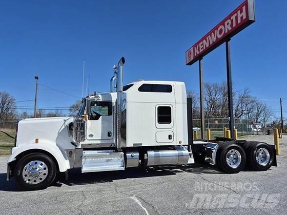 Kenworth W900L Vilcēji