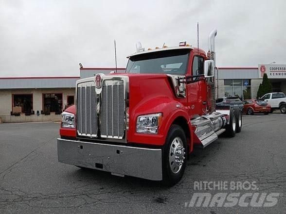 Kenworth W990 Vilcēji